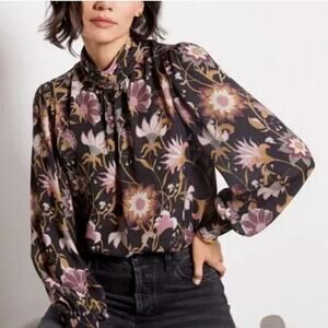 Evereve Ella Gathered Black and Floral Blouse S